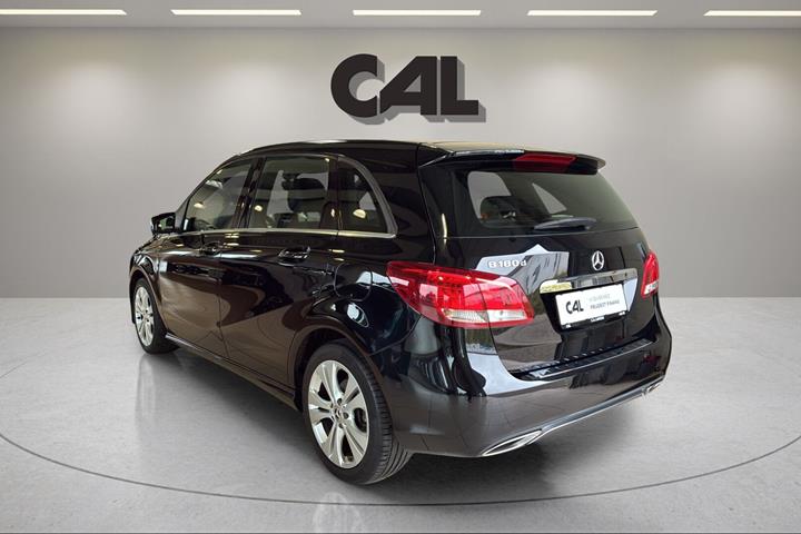Sort Mercedes B180 d fra 2017