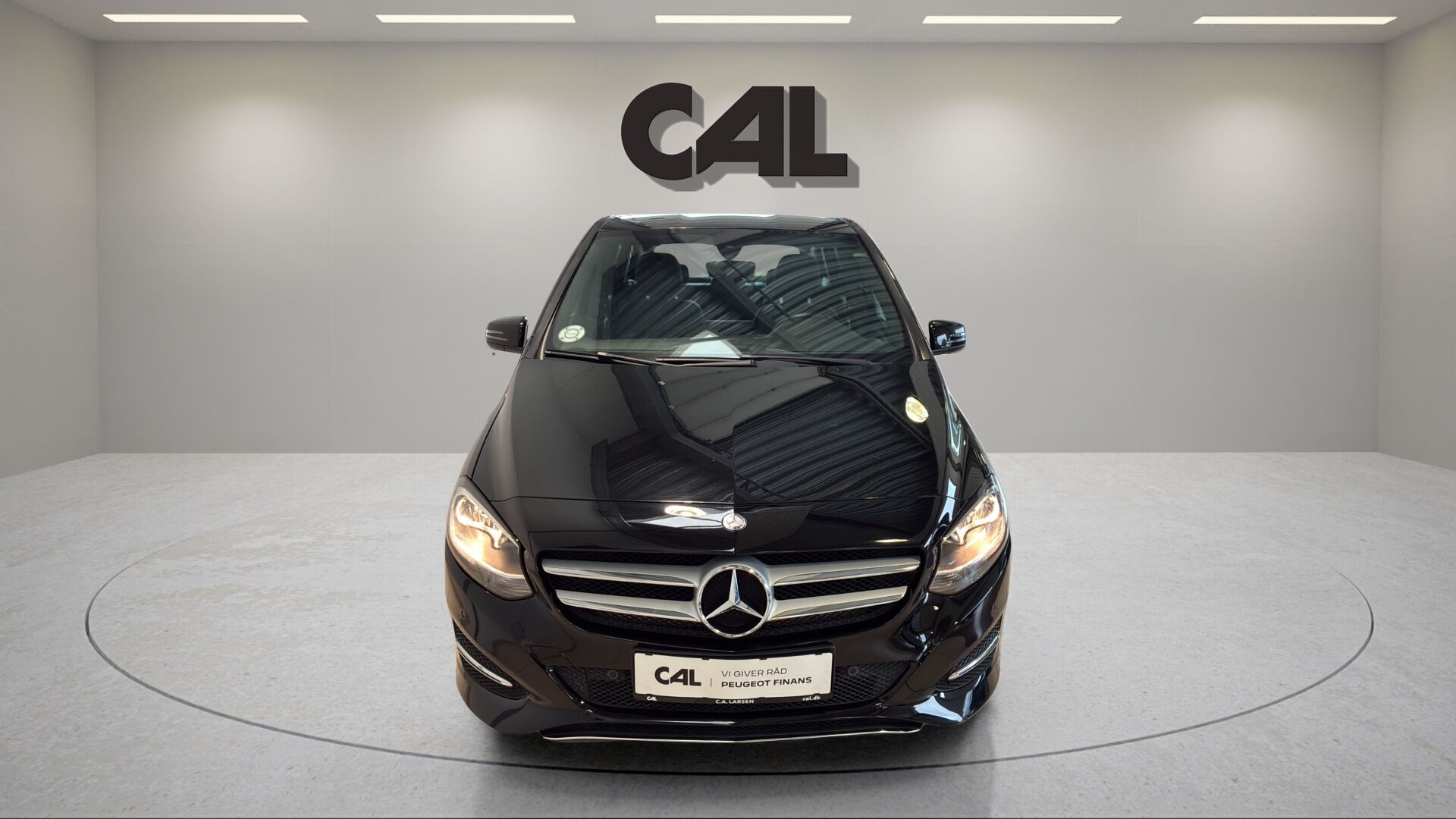 Sort Mercedes B180 d fra 2017