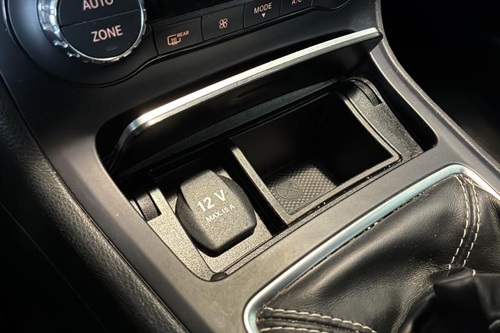 Sort Mercedes B180 d fra 2017