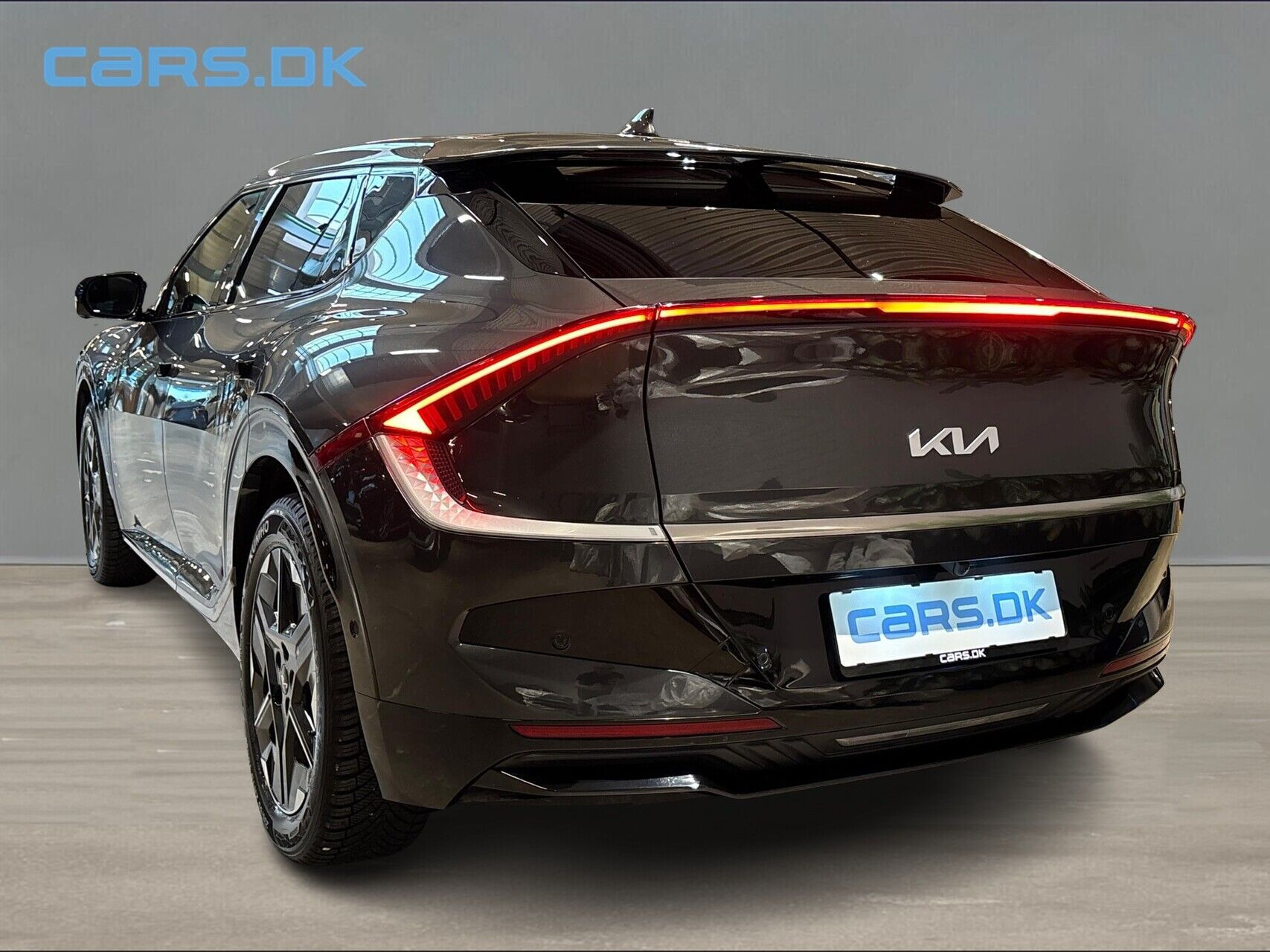 Grå Kia EV6 fra 2025