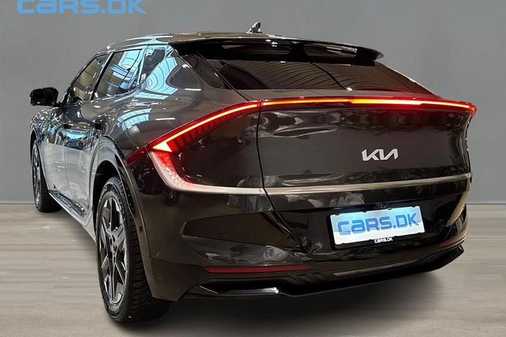 Grå Kia EV6 fra 2025