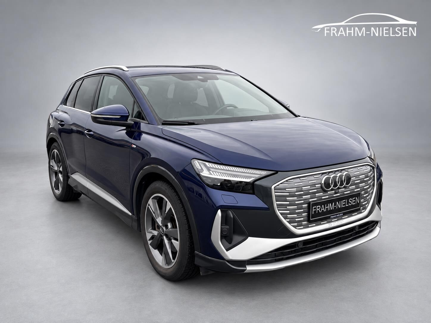 Blå Audi Q4 fra 2021