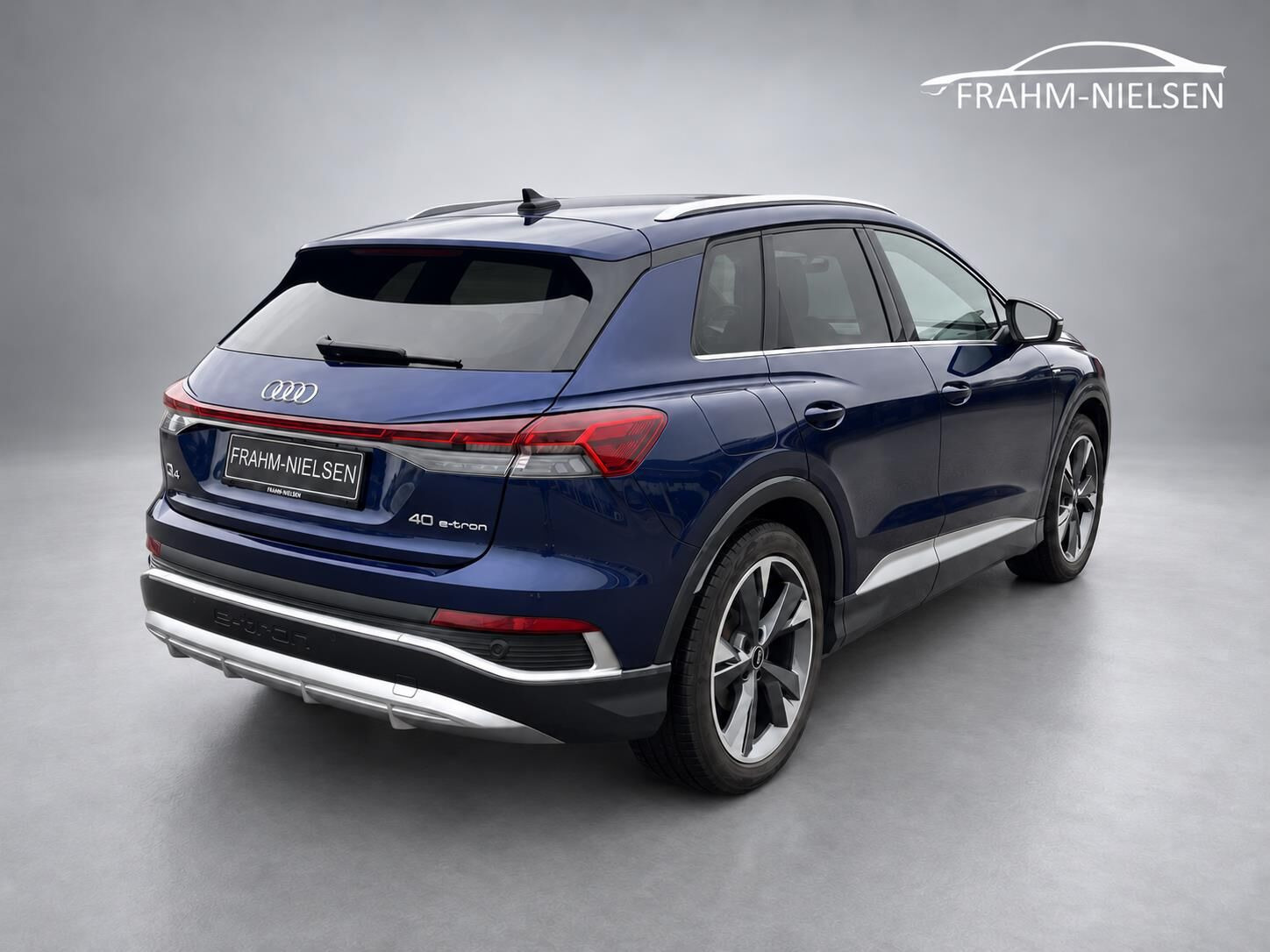 Blå Audi Q4 fra 2021