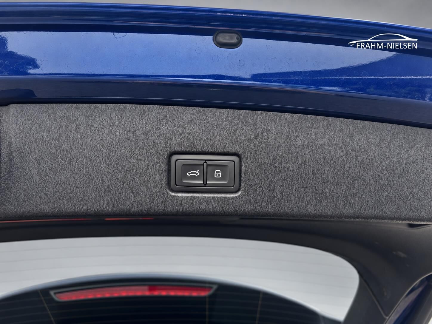 Blå Audi Q4 fra 2021