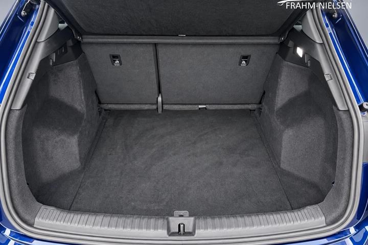 Blå Audi Q4 fra 2021