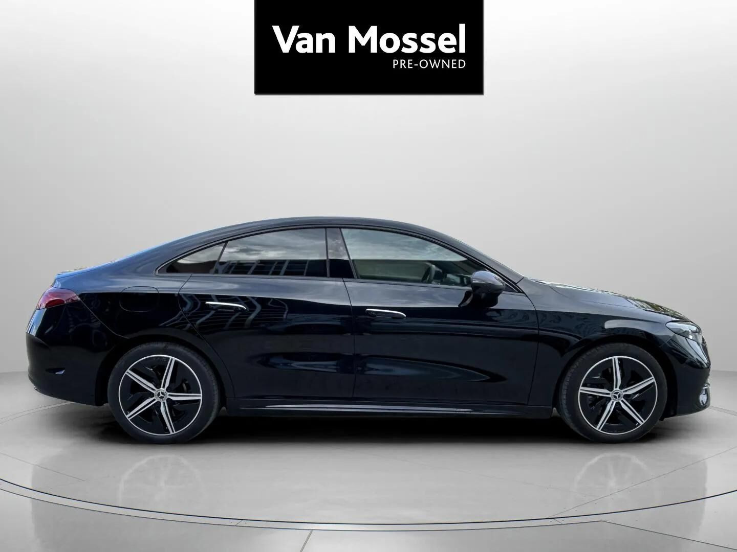 Sort Mercedes CLA250+ fra 2025