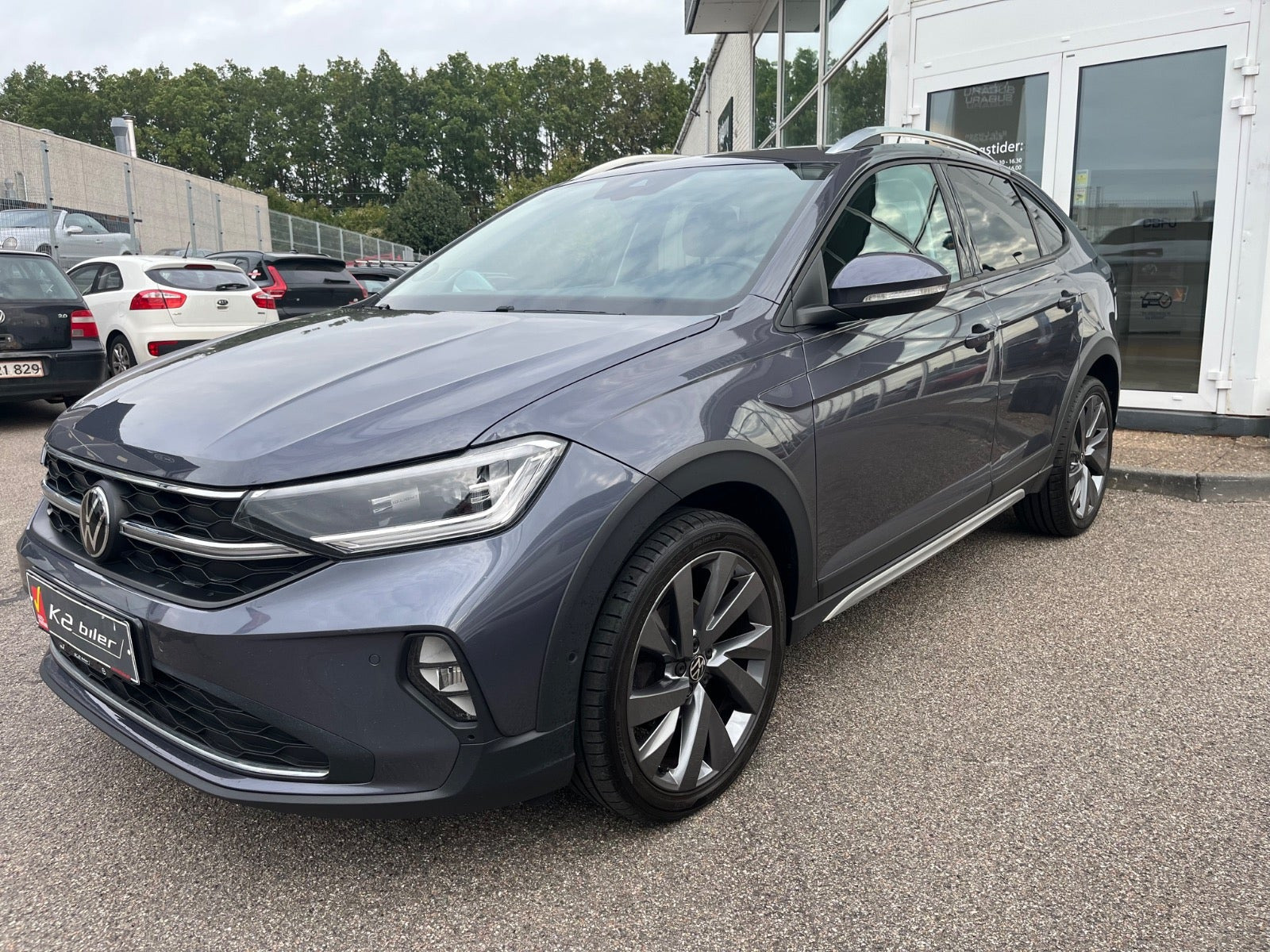 Grå VW Taigo fra 2023