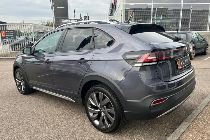 Grå VW Taigo fra 2023