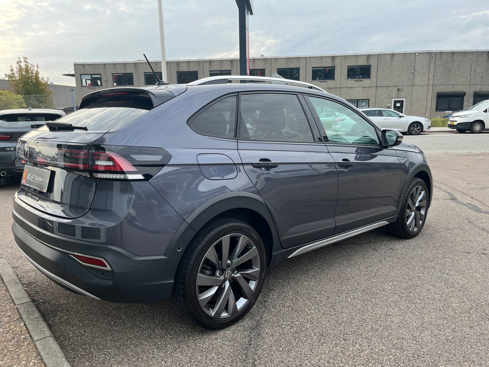 Grå VW Taigo fra 2023