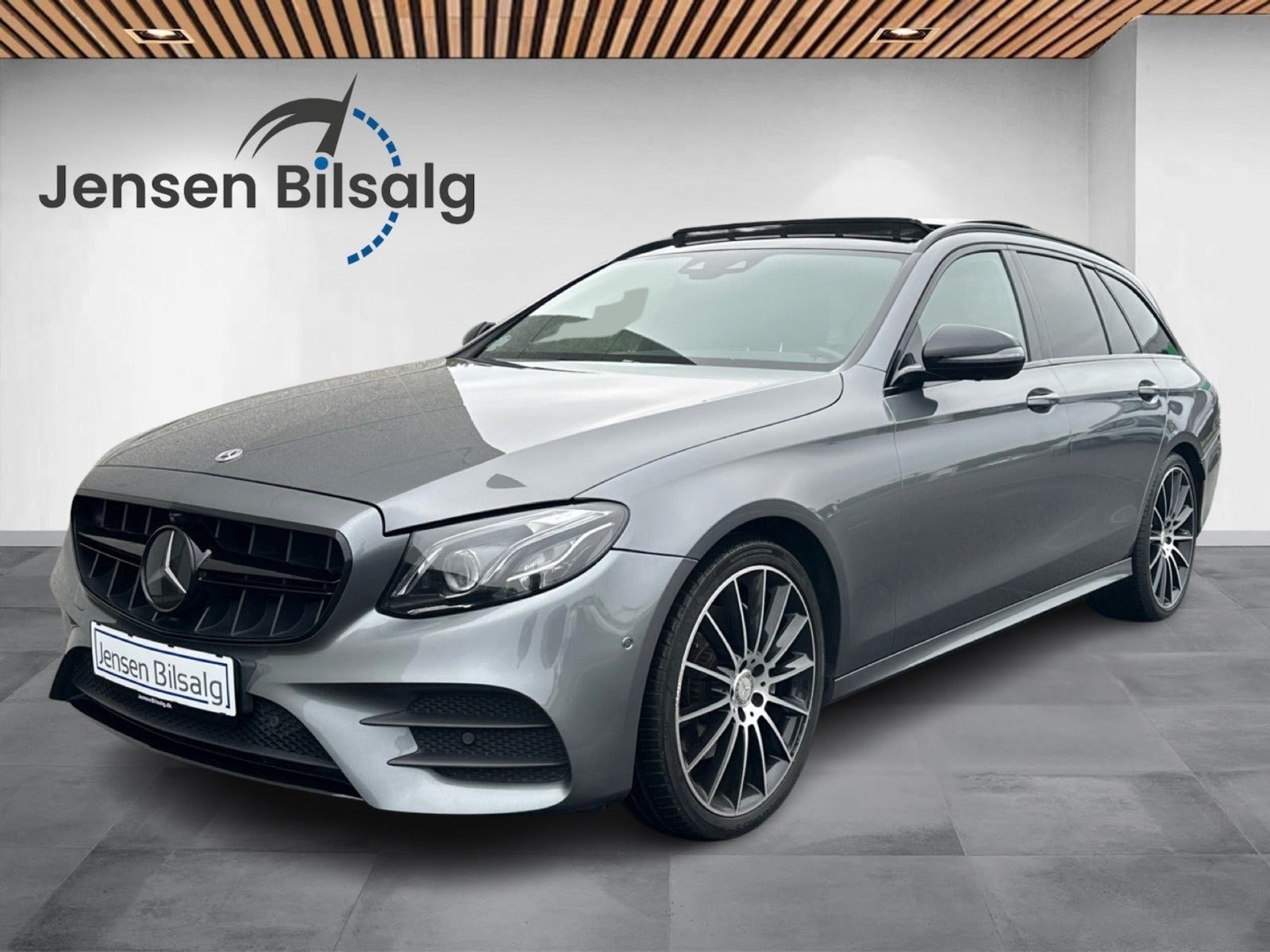 Mercedes E220 d 2,0 AMG Line stc. aut.
