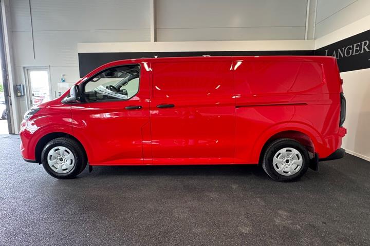 Rød Ford Transit Custom 320 L1 fra 2026