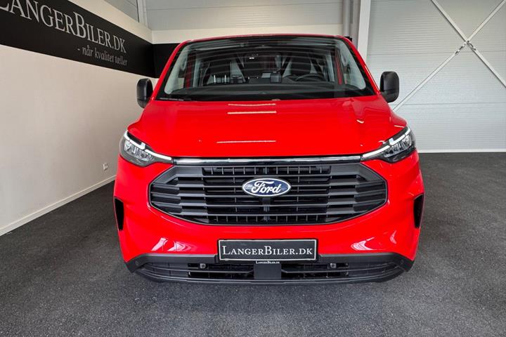 Rød Ford Transit Custom 320 L1 fra 2026