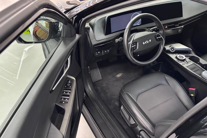 Sort Kia EV6 fra 2023