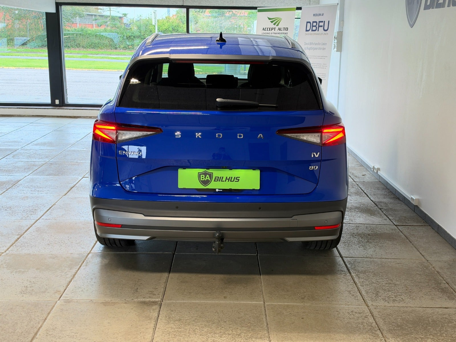 Blå Skoda Enyaq fra 2023