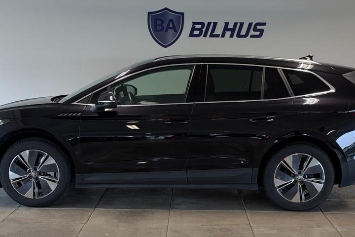 Sort Skoda Enyaq fra 2025