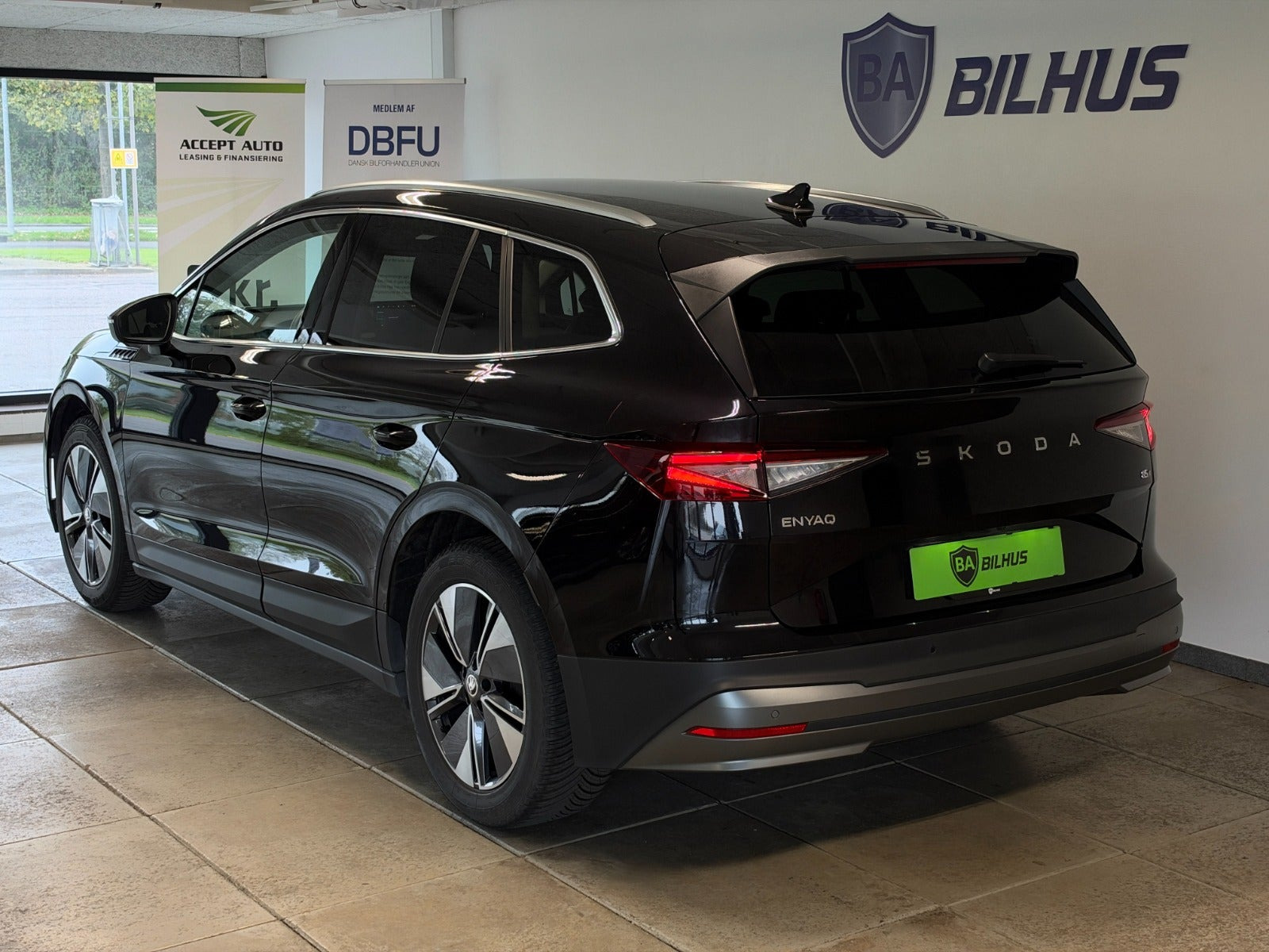 Sort Skoda Enyaq fra 2025