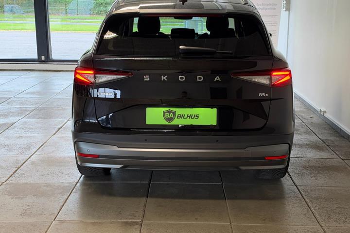 Sort Skoda Enyaq fra 2025