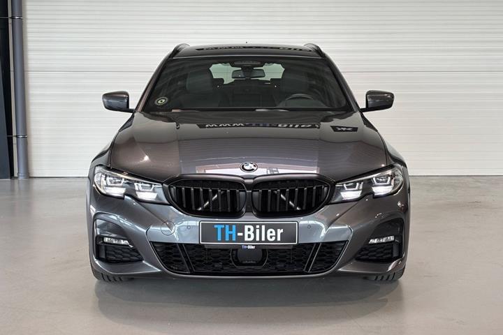 undefined BMW 330i fra 2020