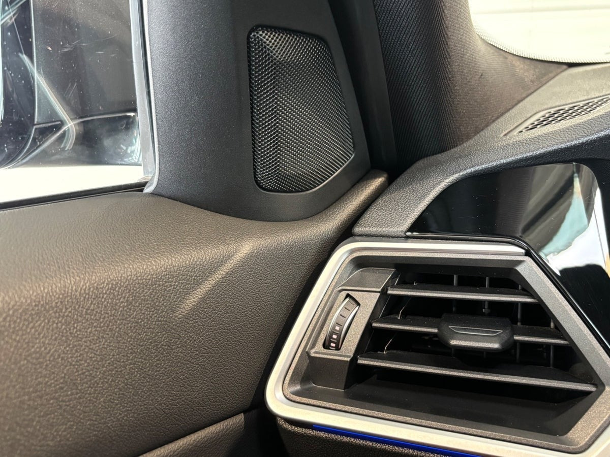 undefined BMW 330i fra 2020