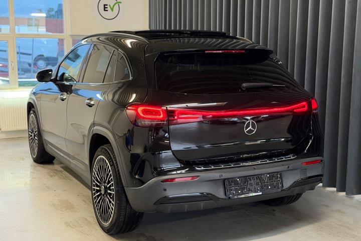 Sort Mercedes EQA250 fra 2022