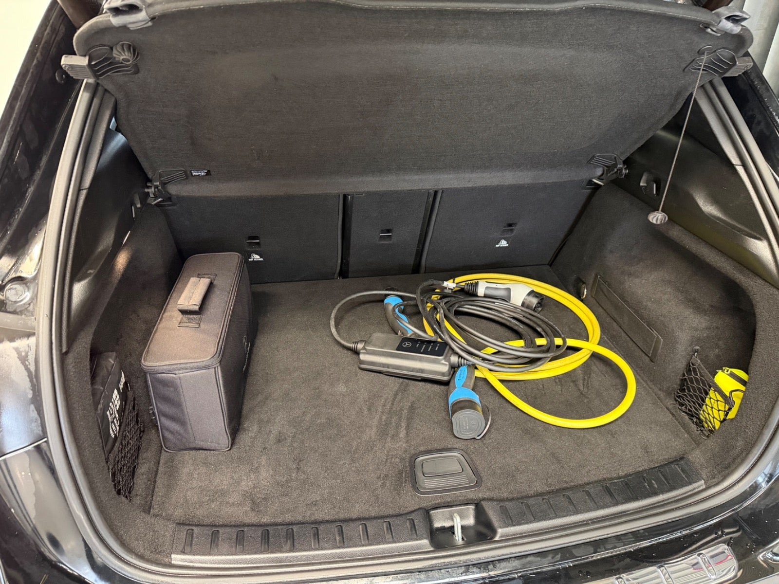 Sort Mercedes EQA250 fra 2022