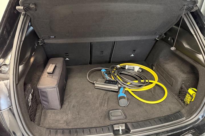 Sort Mercedes EQA250 fra 2022