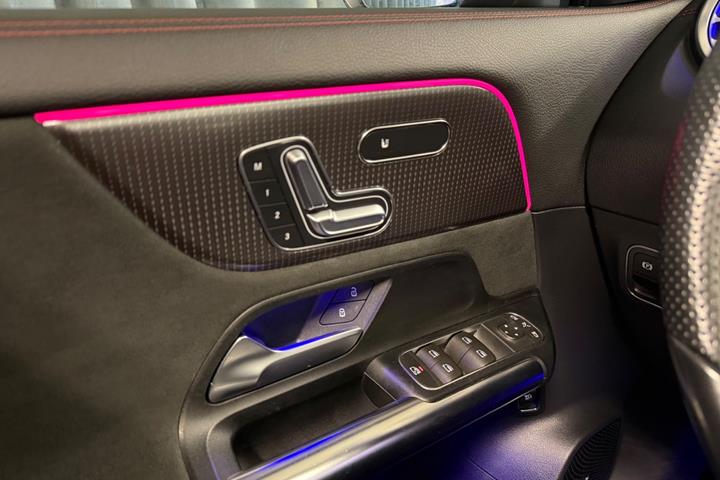 Sort Mercedes EQA250 fra 2022