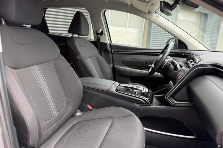 Sølv Hyundai Tucson fra 2021