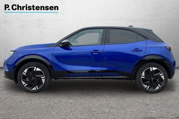 Blå Opel Mokka-e fra 2025