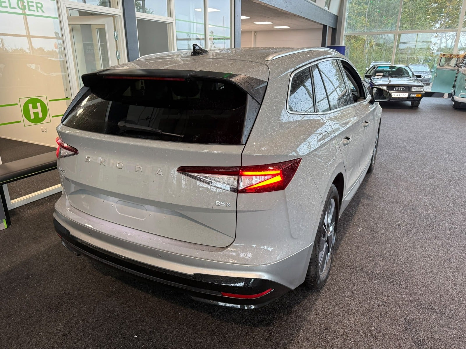 Grå Skoda Enyaq fra 2026
