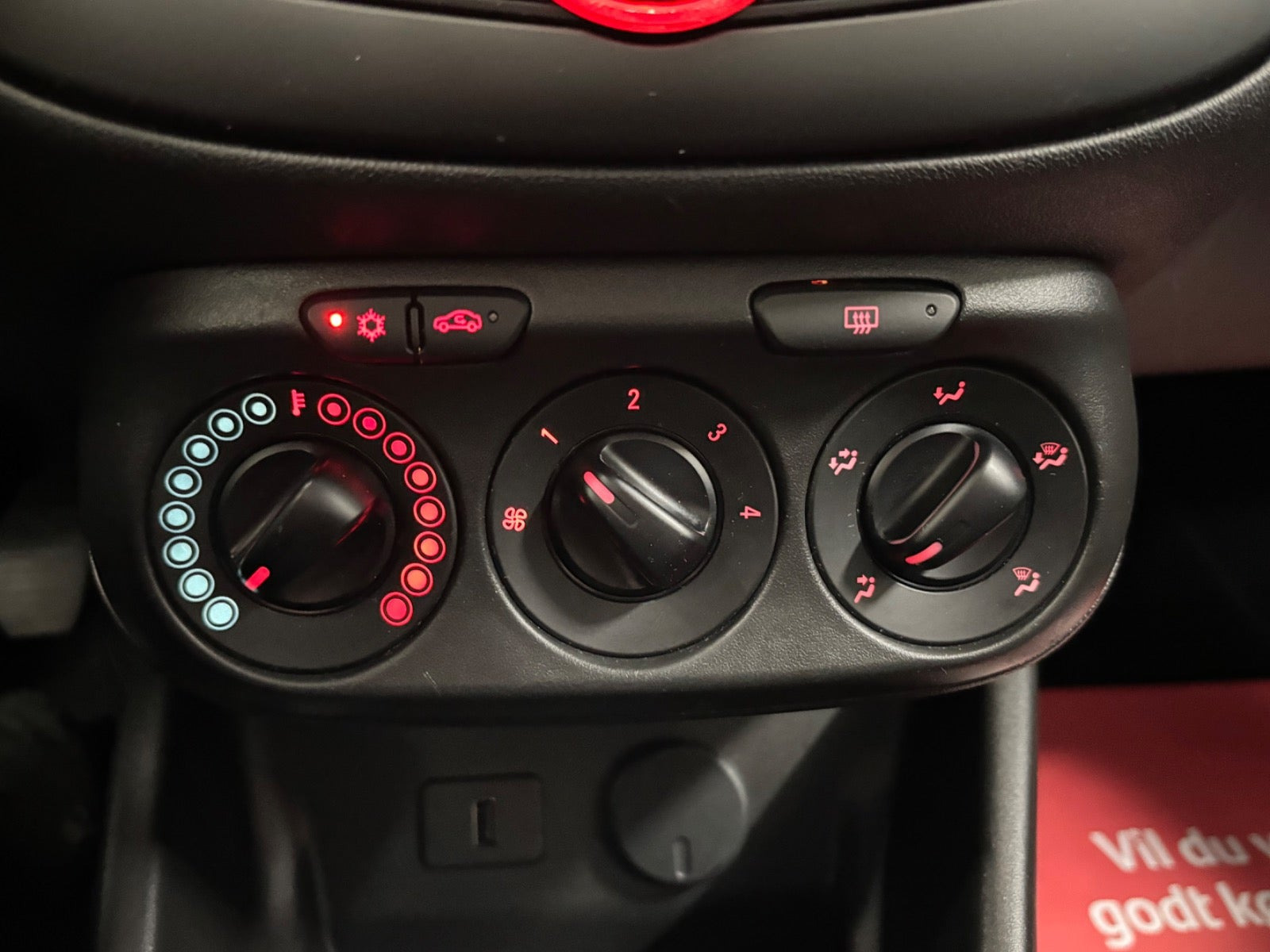 Grå Opel Corsa fra 2018