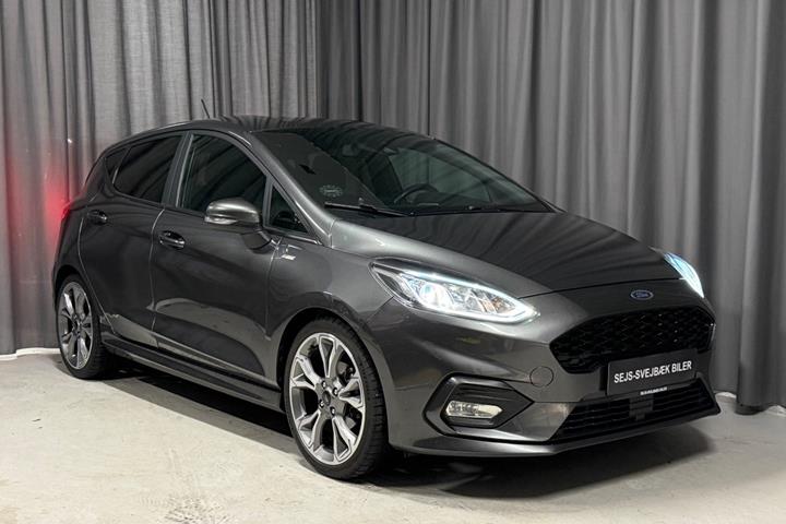 Grå Ford Fiesta fra 2018