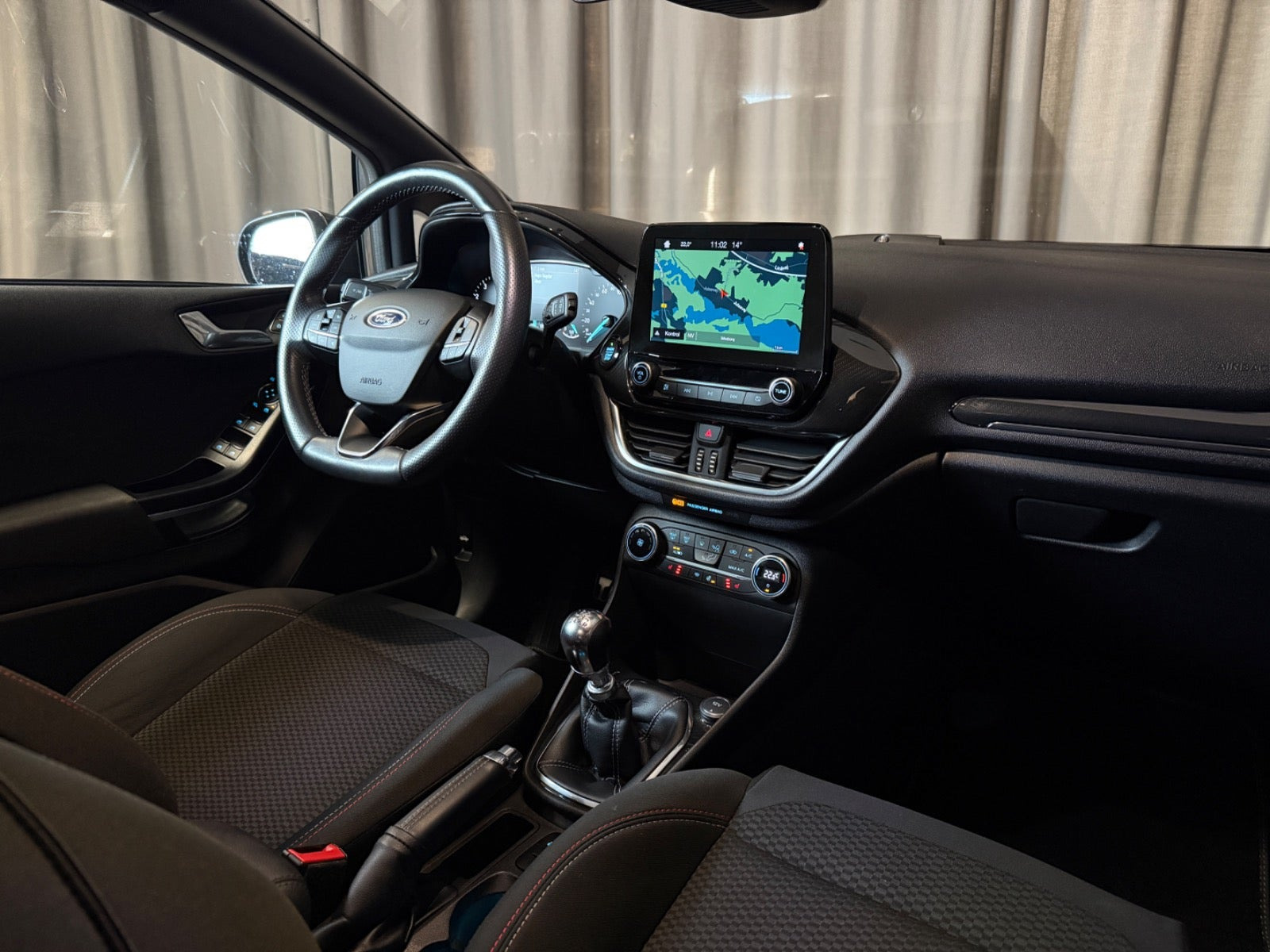 Grå Ford Fiesta fra 2018