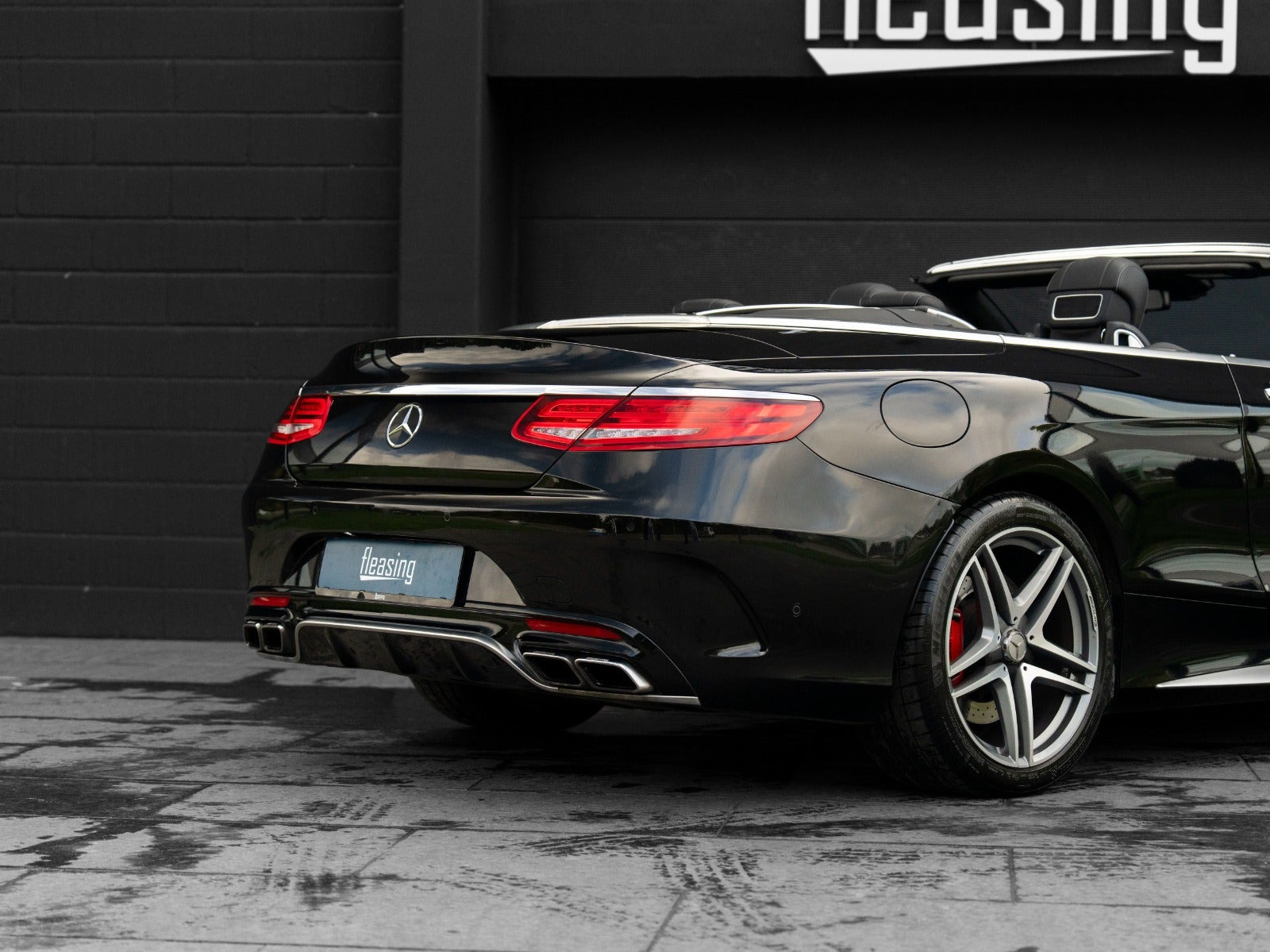 Sort Mercedes S63 fra 2016