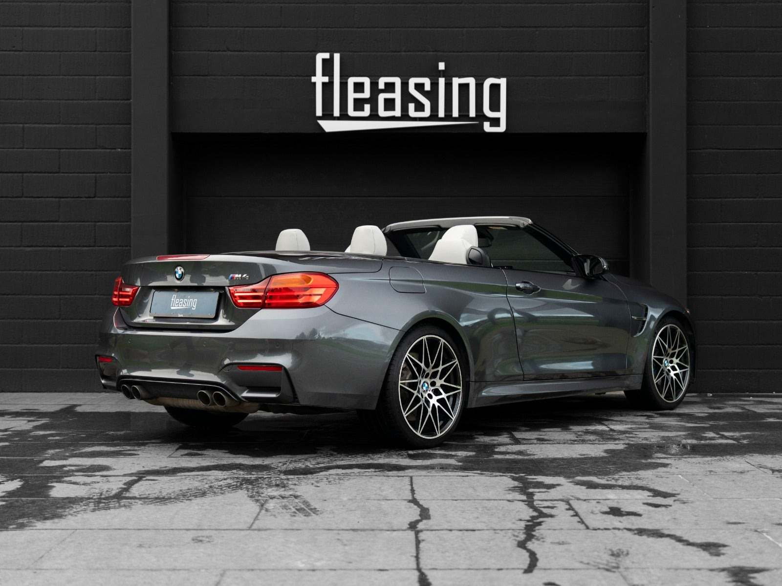 Grå BMW M4 fra 2016