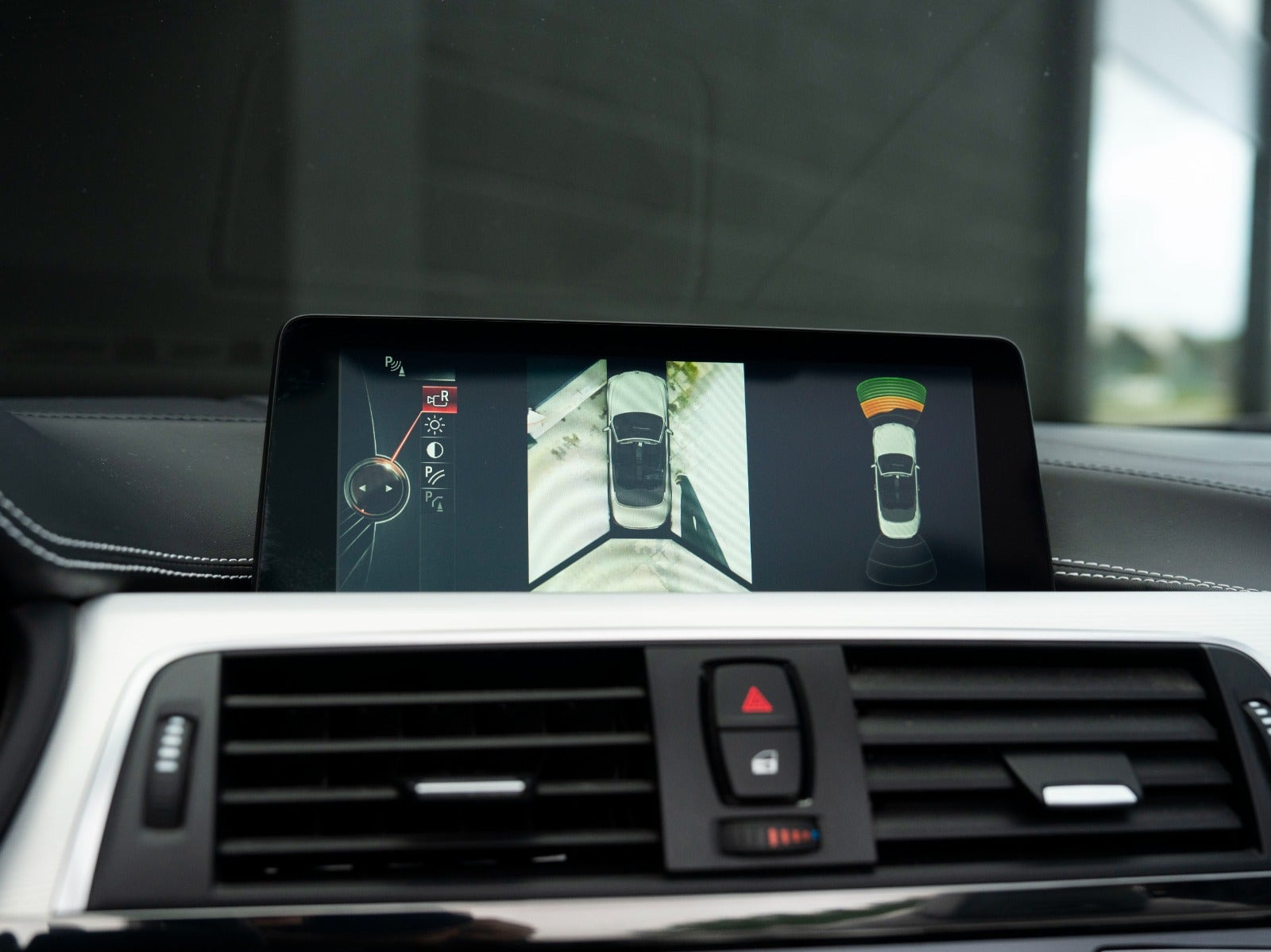 Grå BMW M4 fra 2016