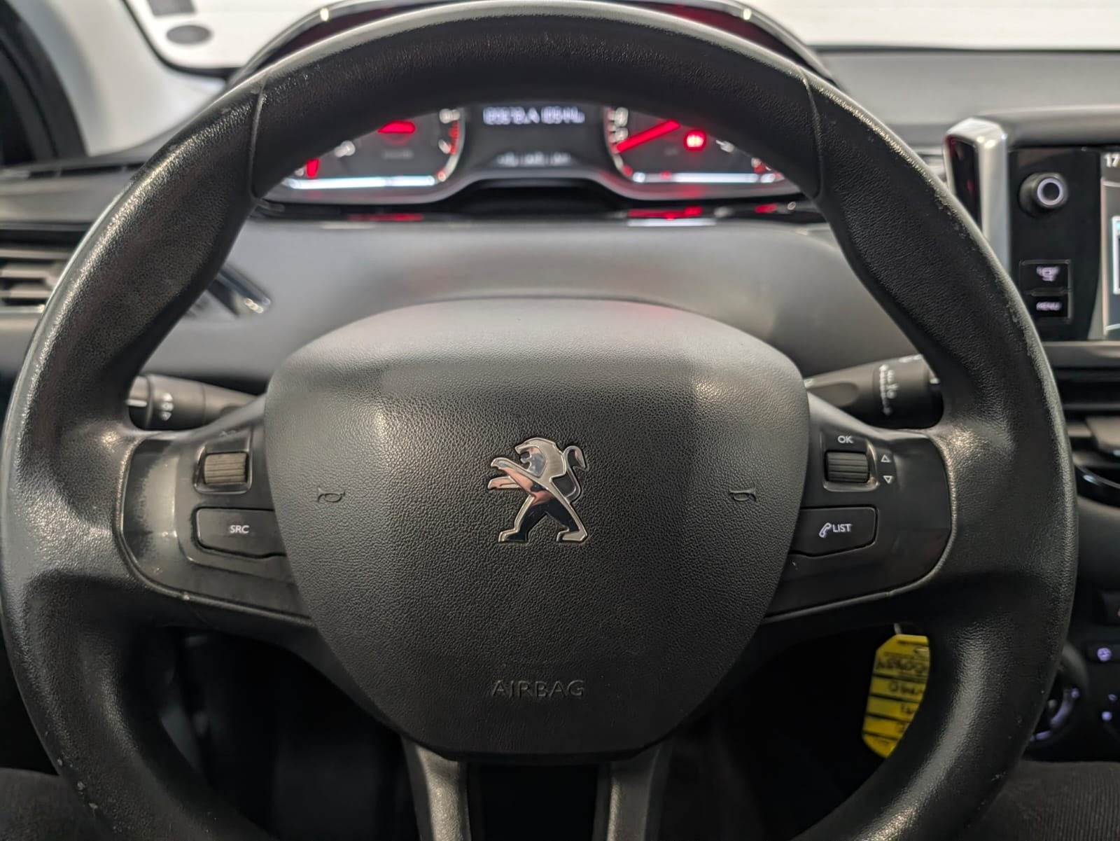 Sort Peugeot 208 fra 2012