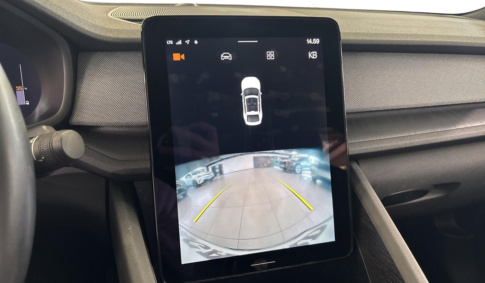 Hvid Polestar 2 fra 2022