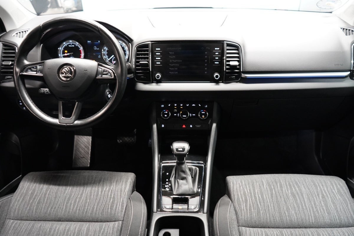 Sort Skoda Karoq fra 2020