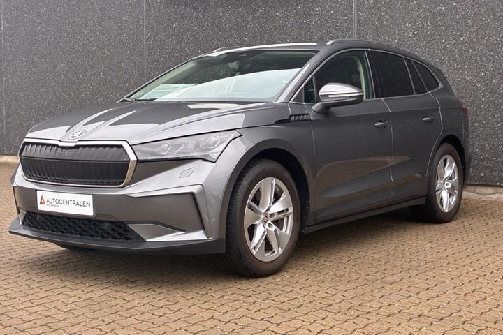 Grå Skoda Enyaq fra 2025