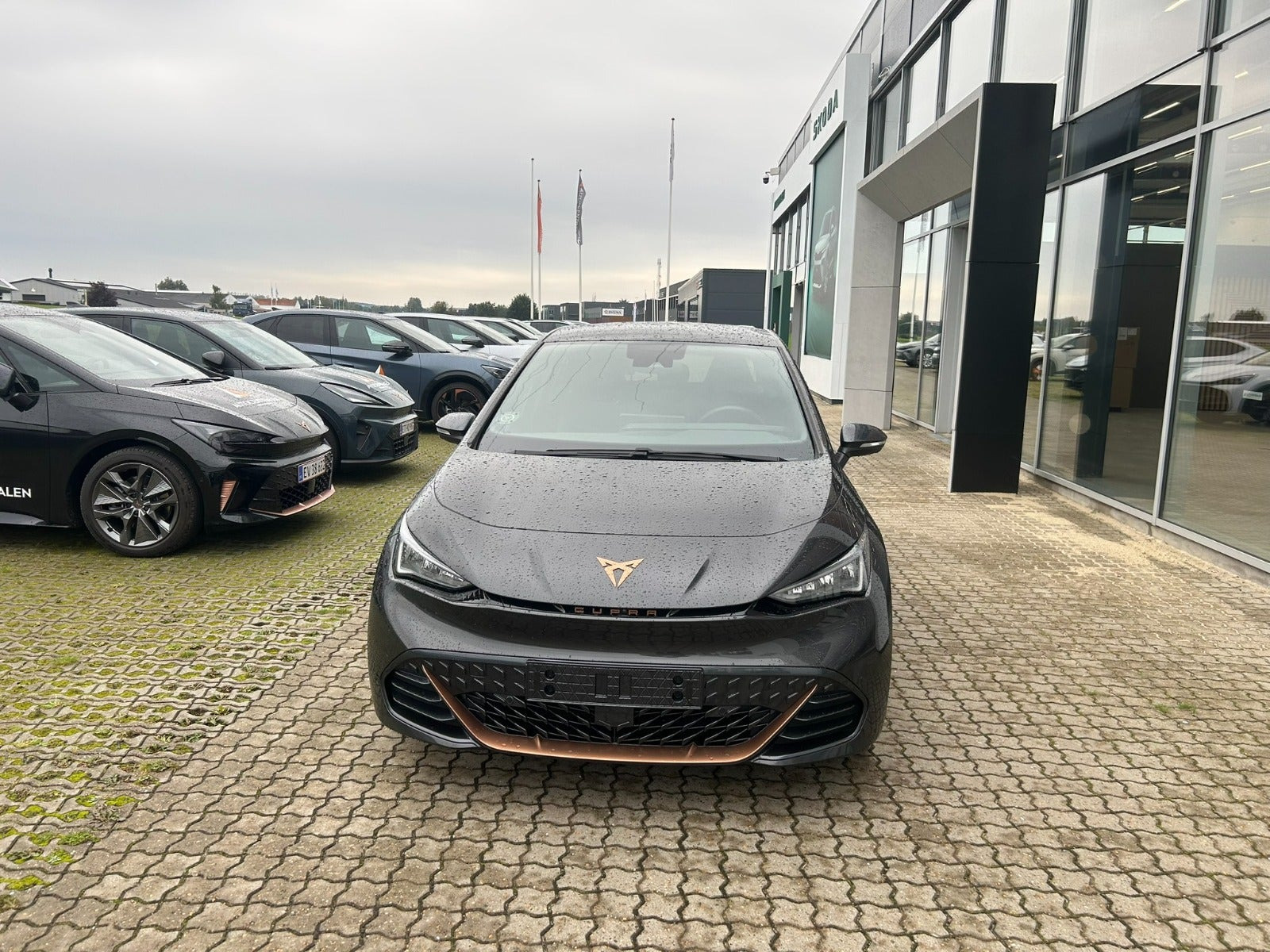 Grå Cupra Born fra 2023