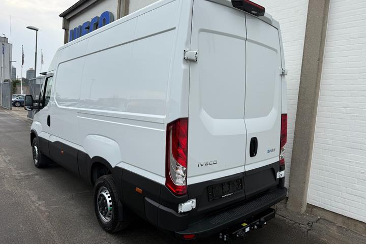 Hvid Iveco eDaily fra 2026