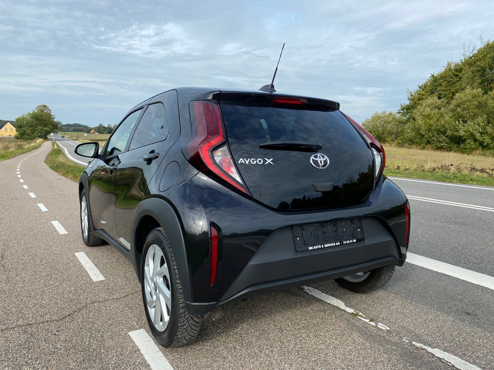 Sort Toyota Aygo X fra 2024