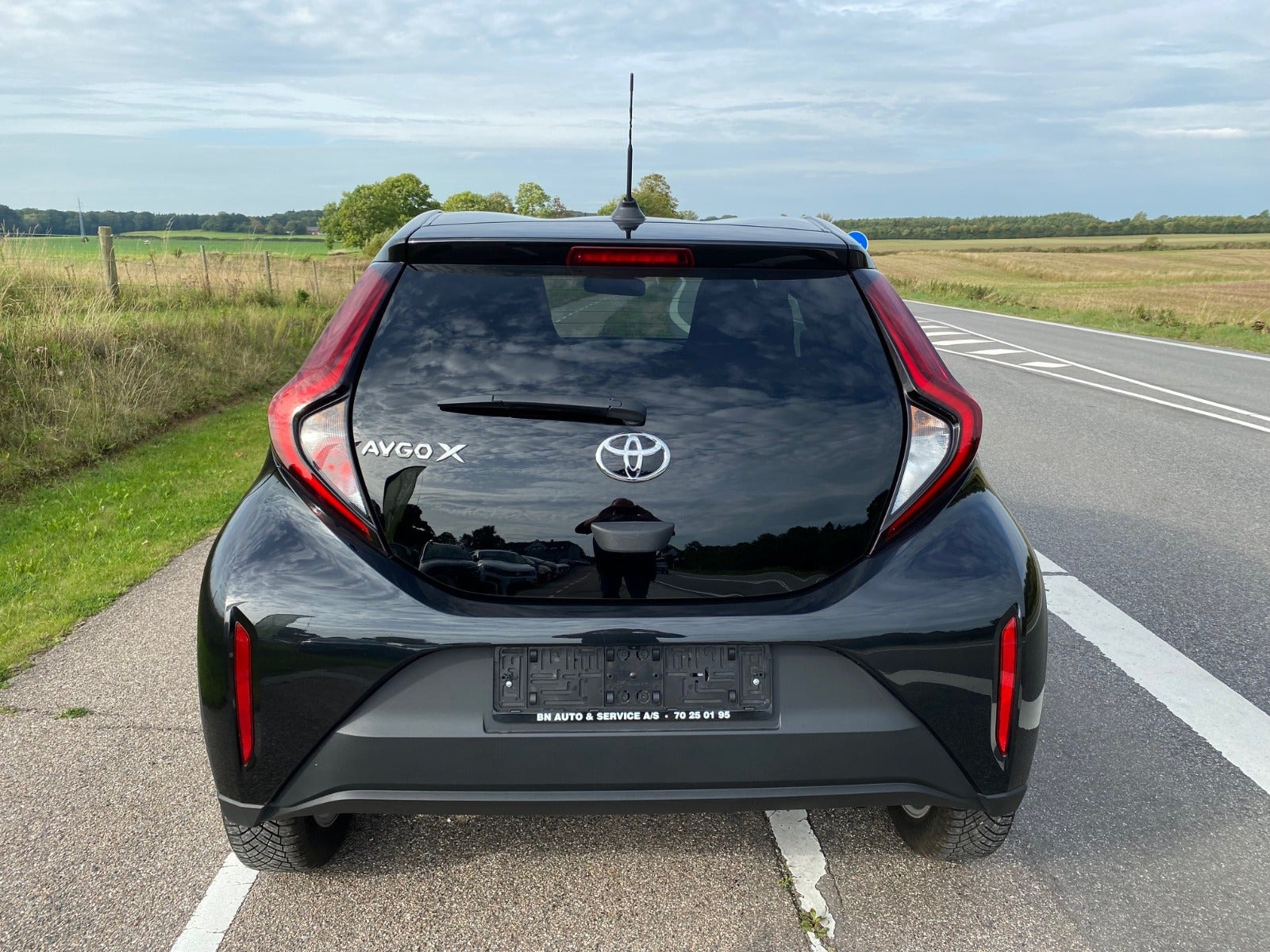 Sort Toyota Aygo X fra 2024