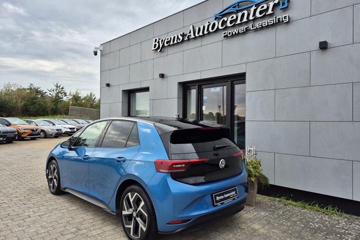 Blå VW ID.3 fra 2023