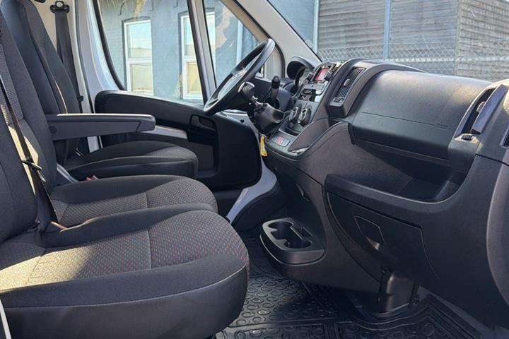 undefined Opel Movano fra 2023