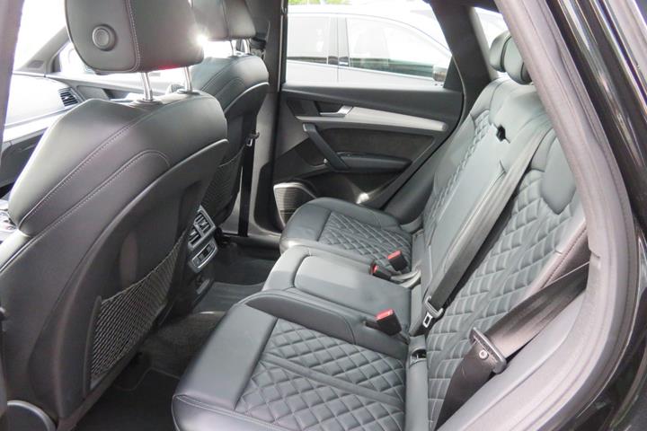 Sort Audi Q5 fra 2020