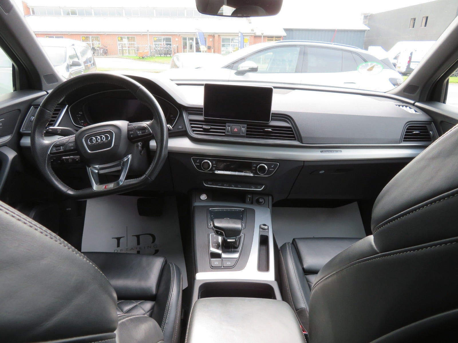 Sort Audi Q5 fra 2020