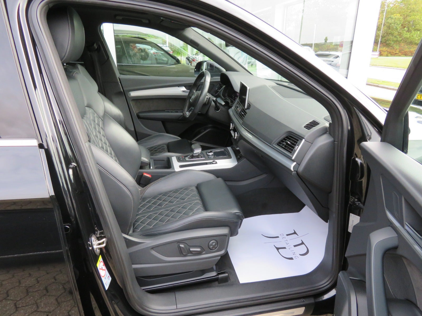 Sort Audi Q5 fra 2020