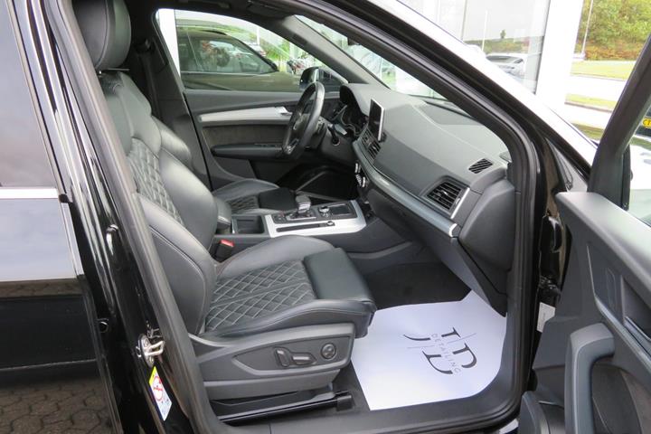 Sort Audi Q5 fra 2020